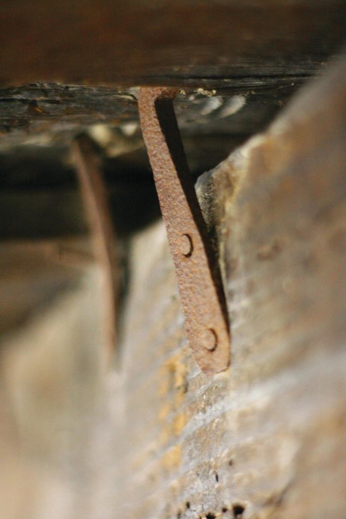 Careful craftsmanship and the right metal fittings are the secret to a long-lasting and loudly chirping floor, as in this example from Nijo Castle in Kyoto, Japan.