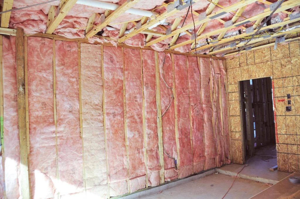 Owens Corning is scrambling to remedy a manufacturing problem that has caused some of its EcoTouch batts to give off a strong and persistent “burnt sugar” smell.