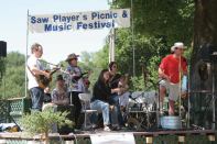 Saw players cut loose at an annual get-together in Felton, Calif.