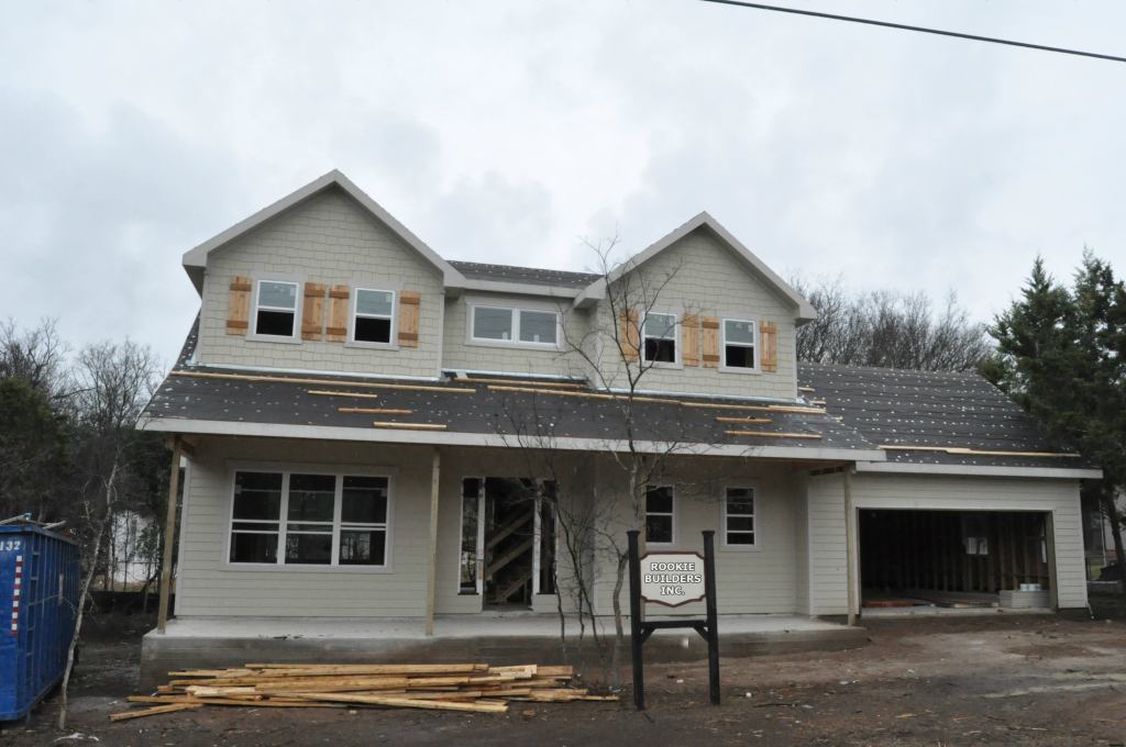 Looks like a pretty average American house to me, right?  Well, let’s look closer.