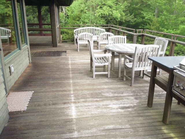 Located in the heart of Vermont’s Green Mountains, this slope-side ipe deck hadn’t been maintained since its installation 14 years ago. Note the drip line underneath the eaves.