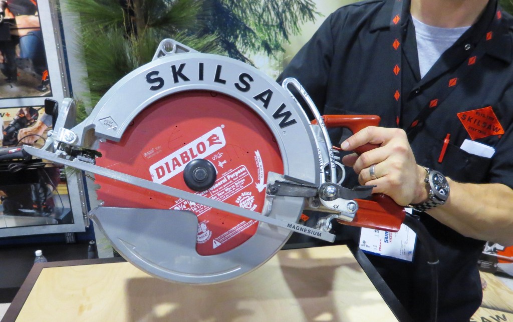 Skilsaw 10 1/4-inch worm drive saw "Sawsquatch"