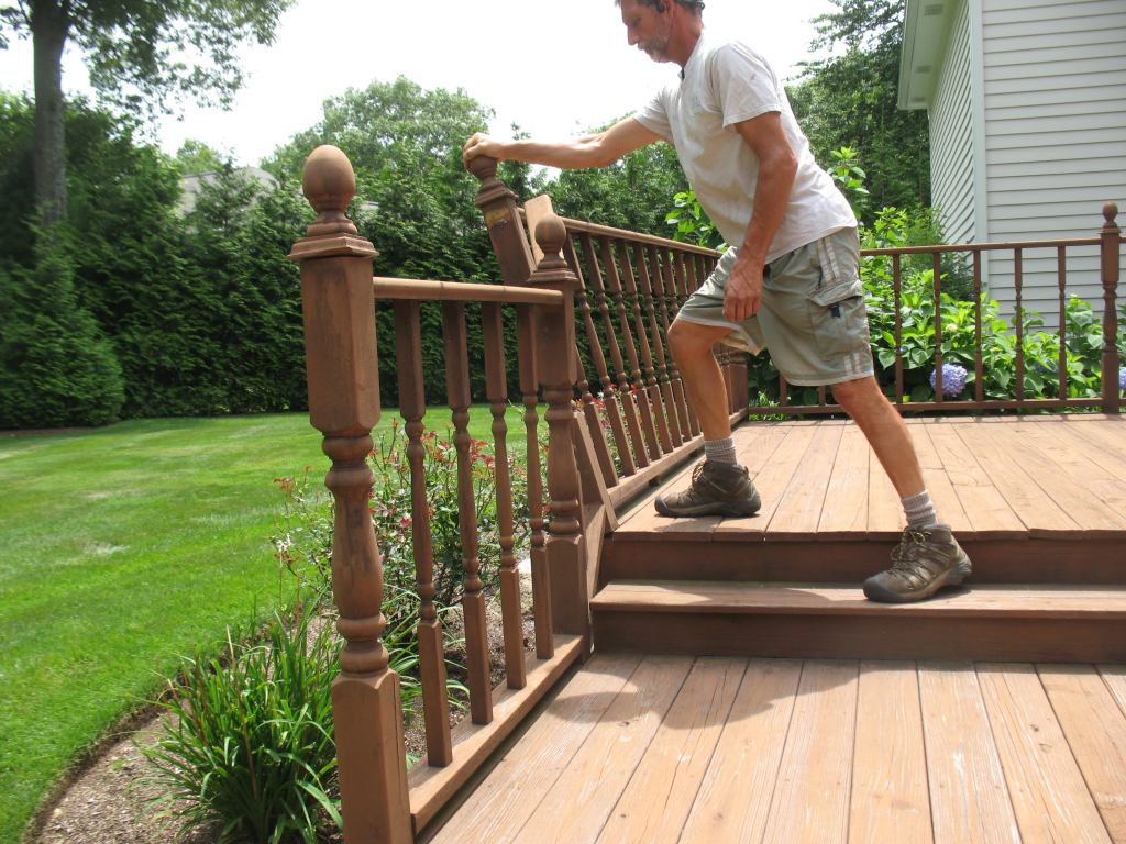 It was short work dismantling everything, thanks to the minimalist railing construction practices.