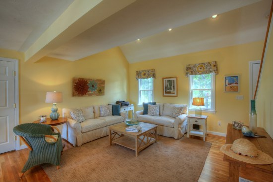 Using bright and inviting colors can be a key to selling a spec-home quickly. If you're not comfortable making color choices, invest in a consultant to help. Painting with an attractive color costs no more than painting with a bland, neutral color, and having to re-paint can eat into your profit margin on the house.