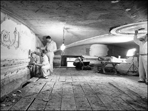 Plasterers on scaffolding shape plaster cornice work on west wall of the second-floor Family Dining Room. Labor strikes were common during Truman’s Post-World War II presidency. In Summer 1951, a strike at plant furnishing hollow metal delayed work on the project as well as a strike by union plasterers on August 3, 1951. Project architect Douglas Orr noted, “on September 6, 1951 the plasterers strike was settled and plastering continuing… cumulative delay indicate completion date beyond January 15, 1952.” By September 21, 1951, the lath and plaster work was mostly complete.
