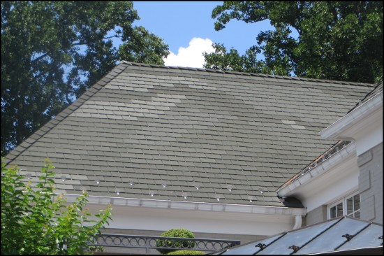 On another project, the author’s roofer was not careful with mixing the bundles, and the roof looked odd after 10 years.