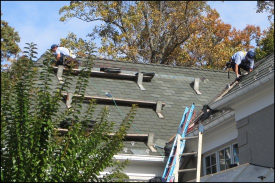 Per the client’s request, the shingles were carefully removed, mixed, and reinstalled over new underlayment.