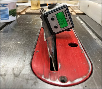A calibrated digital angle gauge ensures precise beveling.