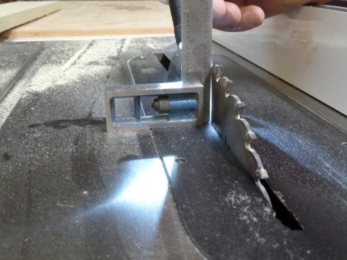 To make outside corners the same dimension on both sides, set the blade at a slight angle (2 or 3 degrees) to create a tighter-fitting joint.