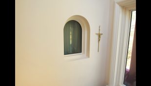 The completed trimless return.