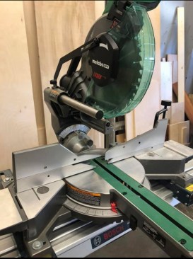 The Rail design enables this miter saw to be more compact than other tools. Great for setting up on a tight site location or a small shop.