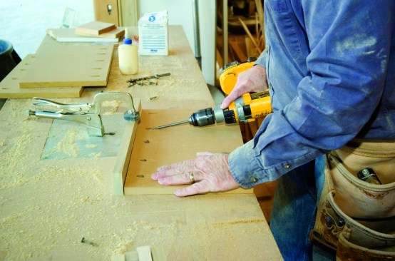 These clamps insert into a plate with a keyway that holds the clamp and makes the whole bench-top part of the clamp.