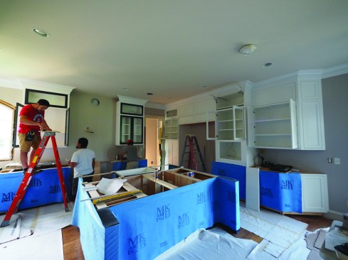 But when viewed from across the room, the difference is hardly noticeable.