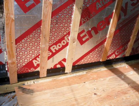 Strips of 3/8-inch-thick Cor-A-Vent installed along the base of the wall between the battens keep out insects.