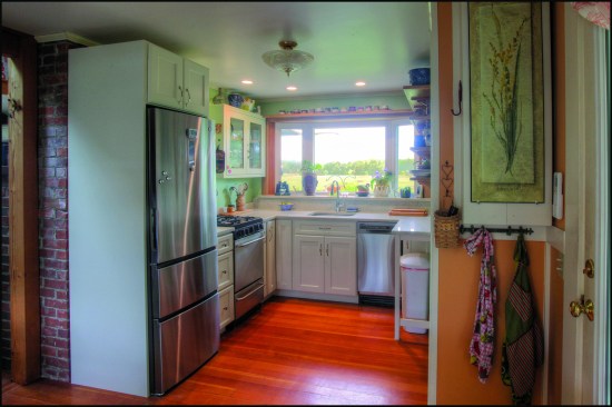 The completed "compact" kitchen.
