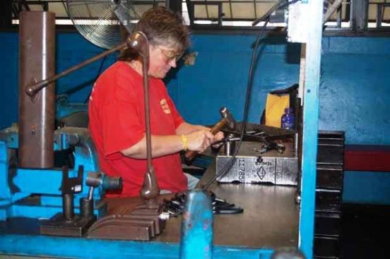 Skilled "filers"? inspect and adjust the cutting edges and joints of the tools and make fine adjustments by hand if needed.