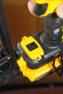 A symbol of a single nail indicates sequential mode. In this mode you’ll need to fully depress the nosepiece, pull the trigger, release the trigger, then lift the nosepiece to reset the firing mode – a function that will be familiar to most and is consistent with typical work methods.