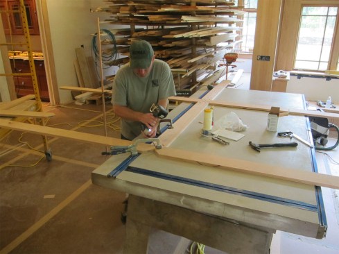 The intersecting joints were pieced together with the finish face down.