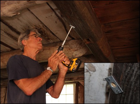 The author attaches a guide plate to the “waney edge” of a timber (inset photo), then takes a sample at each selected timber using a special coring bit.