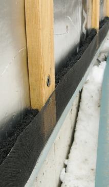 Ridgevent material blocks the gaps between strapping, forcing an insect barrier screen against the back of the siding.