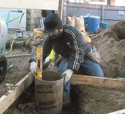 Checkig the tube for plumb