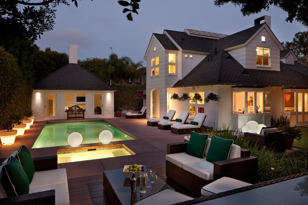 Rachlin Residence by Rachlin Architects.   Photography by Tom Bonner.   Job ID 6034