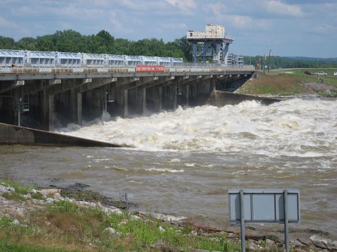 Mississippi River water discharge into the Atchafalaya, Old River Control Structure, Louisiana. (photo: Tobin)