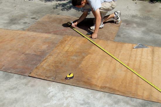 Next I marked out the clapboards along the rake, starting at the bottom and marking the exposure up both sides.