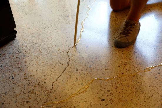 Random spider cracks