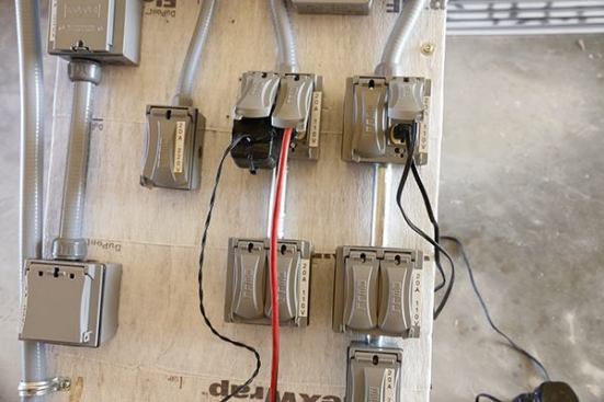 This style power panel gives us lots of room to have plenty of guys on the job all plugged in.