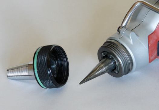 The expander heads simply thread onto the frame.