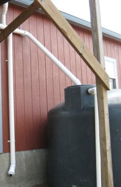 A small diverter pipe for a single-tank dry-pipe system