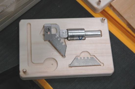 A Donek Drag Knife fitted into a CNC machine’s router or spindle allows a user to cut wood veneers, plastics, paper materials and more with high precision and ease. Useful for custom or production cutting of any material you can cut with a utility knife or fine-pointed hobby knife.