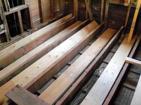 That allowed me to distribute the rest of the joists along the floor.