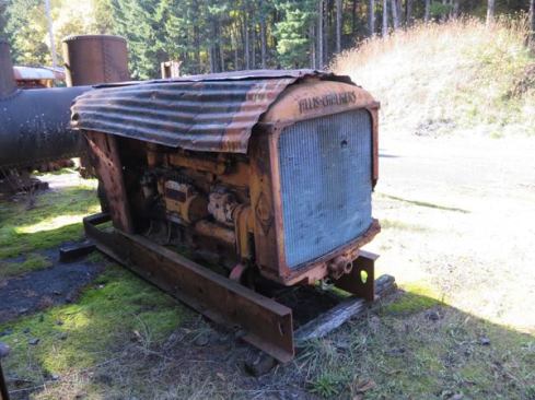 Here’s another stationary engine; this one is from Aliss-Chalmers. As you can see from the corrugated metal “roof” on top of the engine, the owners didn’t baby this thing.