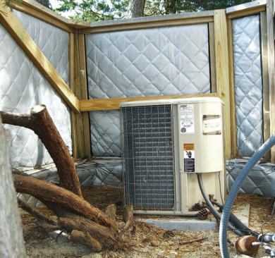 The blankets consist of a UV-protected composite 1-pound mass-loaded vinyl barrier faced with a 2-inch-thick quilted fiberglass absorber.