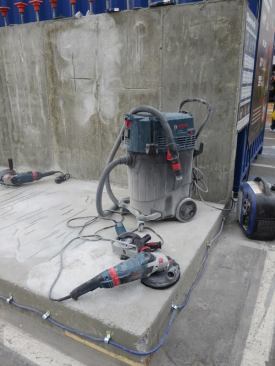 The folks at Bosch demonstrated their new self-cleaning dust extractor with a variety of concrete tools. For more on this see "
New Bosch Dust Extractors".