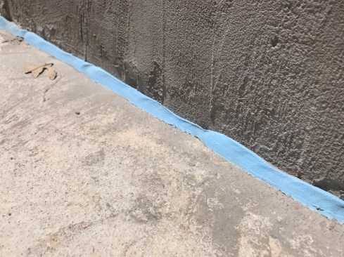 The cold joint between the footing and the wall needs a heavy bead of
sealant, such as Poly Wall’s 2200.