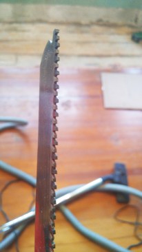 Designed for cutting thick metals, the Diablo Steel Demon blade features wide gullets between the teeth. The gullets help clear the metal flakes that would otherwise build up between the teeth (as they do on the typical bimetal blade), creating lots of heat and slowing down the cut.
