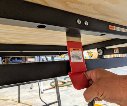 The tab to switch from vertical to horizontal works well and is stout.