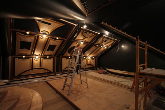 The author mapped the geometry of the room into flat planes inside the CAD workspace, allowing accurate design and panel placement