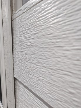 The built-in channel saves considerable installation time and eliminates the need for caulk. 