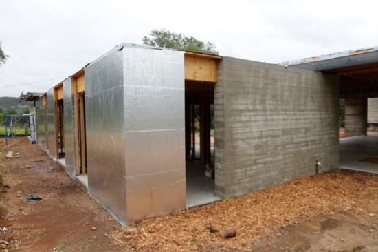 Notice the glass running nearly up to the roofline!