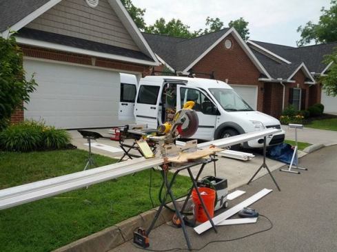 I've become spoiled by how much easier it is to park and maneuver around crowded jobsites in a smaller vehicle. I can squeeze in and out of spaces that would be a nightmare (or simply impossible) in a truck. Here it is in a very short driveway.