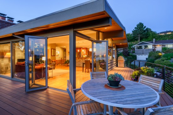 West Seattle residence with NanaWall