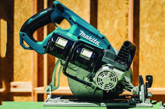 The Makita XSR01PT is powerful enough to compete with corded in-line saws. It has a large rafter hook, which tucks out of the way.