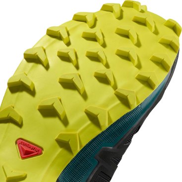 Like a dirtbike tire, this tread bites when you need it to, but doesn’t hold mud or pebbles.