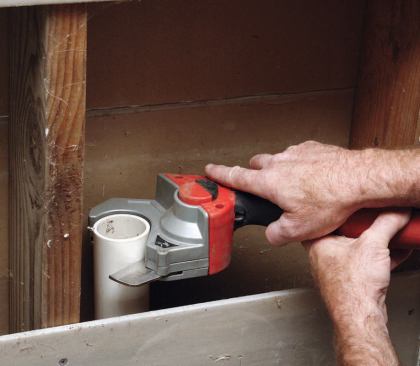 Designed to fit into tight spots, the PVC shear cuts up to 2-inch Schedule 40 PVC pipe.