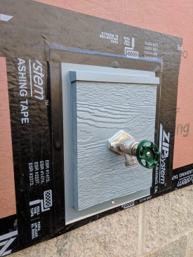 Diamond Kote also includes mounting blocks. The built-in flashing and wide flange on the mounting blocks simplify the waterproofing details. 