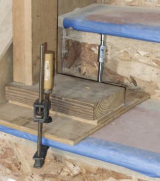 The same technique is used to secure the  rail jack.